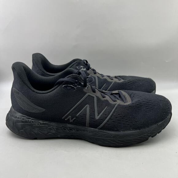 Athletic_Shoes